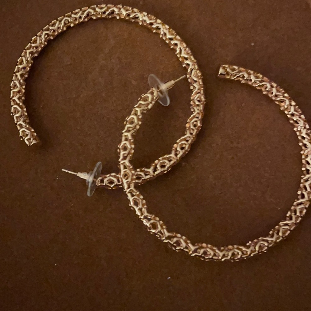 Kendra Scott bangle earrings